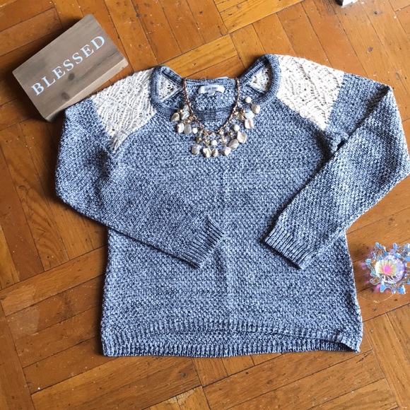 GREY AND BEIGE CROCHET STYLE PINK ROSE SWEATER S - Picture 3 of 5